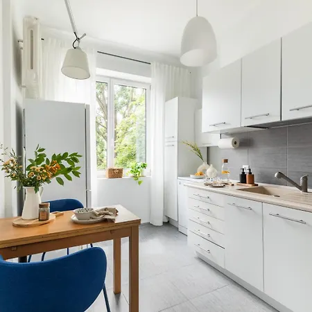 Aleja Wyzwolenia 9 By Homeprime ורשה