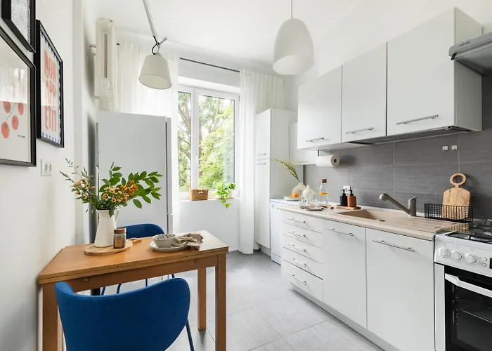 Aleja Wyzwolenia 9 By Homeprime Варшава